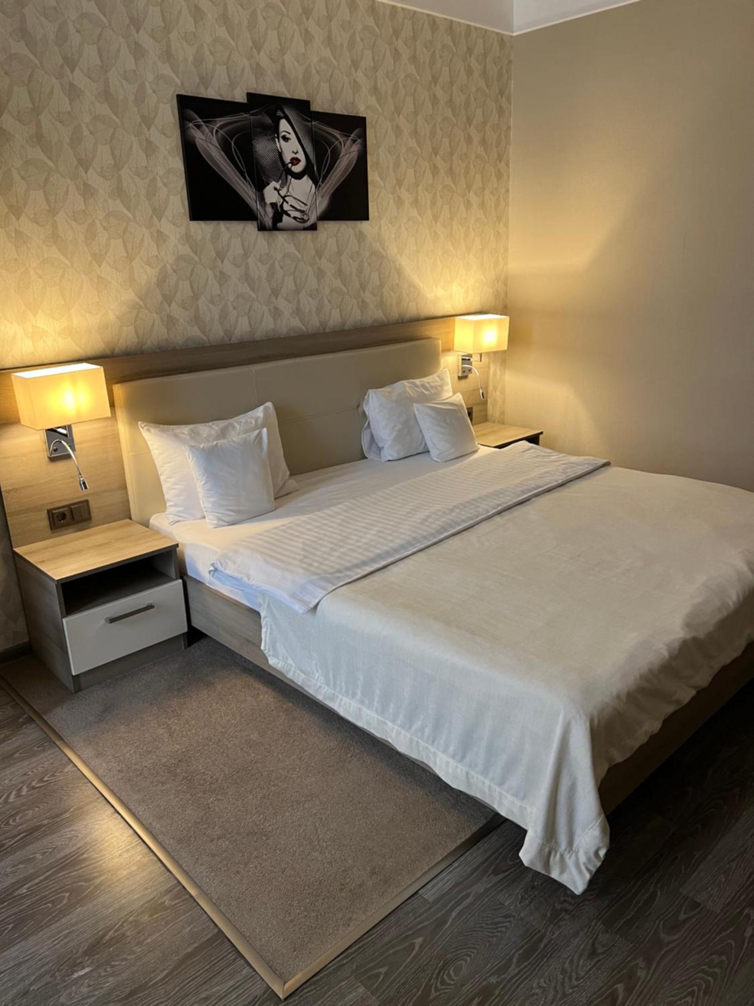 Elite Hotel Μπάλτσι Εξωτερικό φωτογραφία