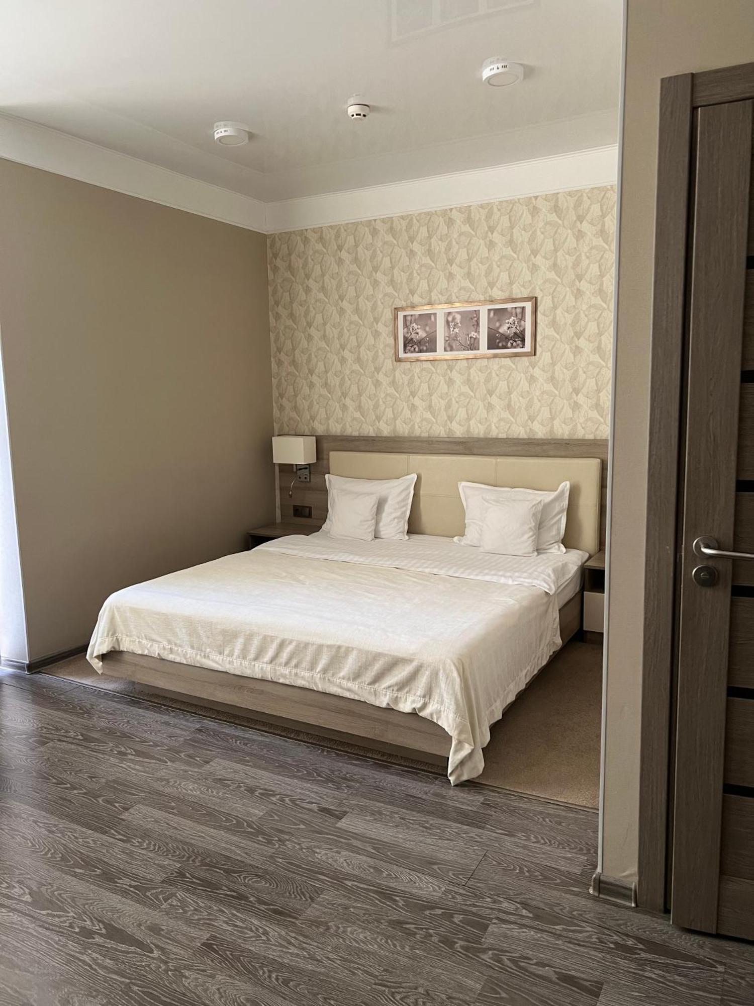 Elite Hotel Μπάλτσι Εξωτερικό φωτογραφία